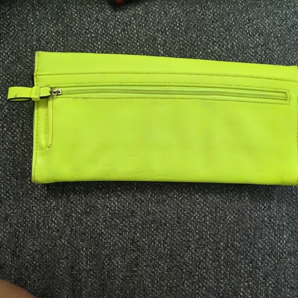 Jessica Simpson Neon Wallet - Picture 3 of 5